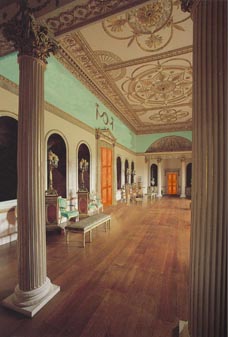 saloon